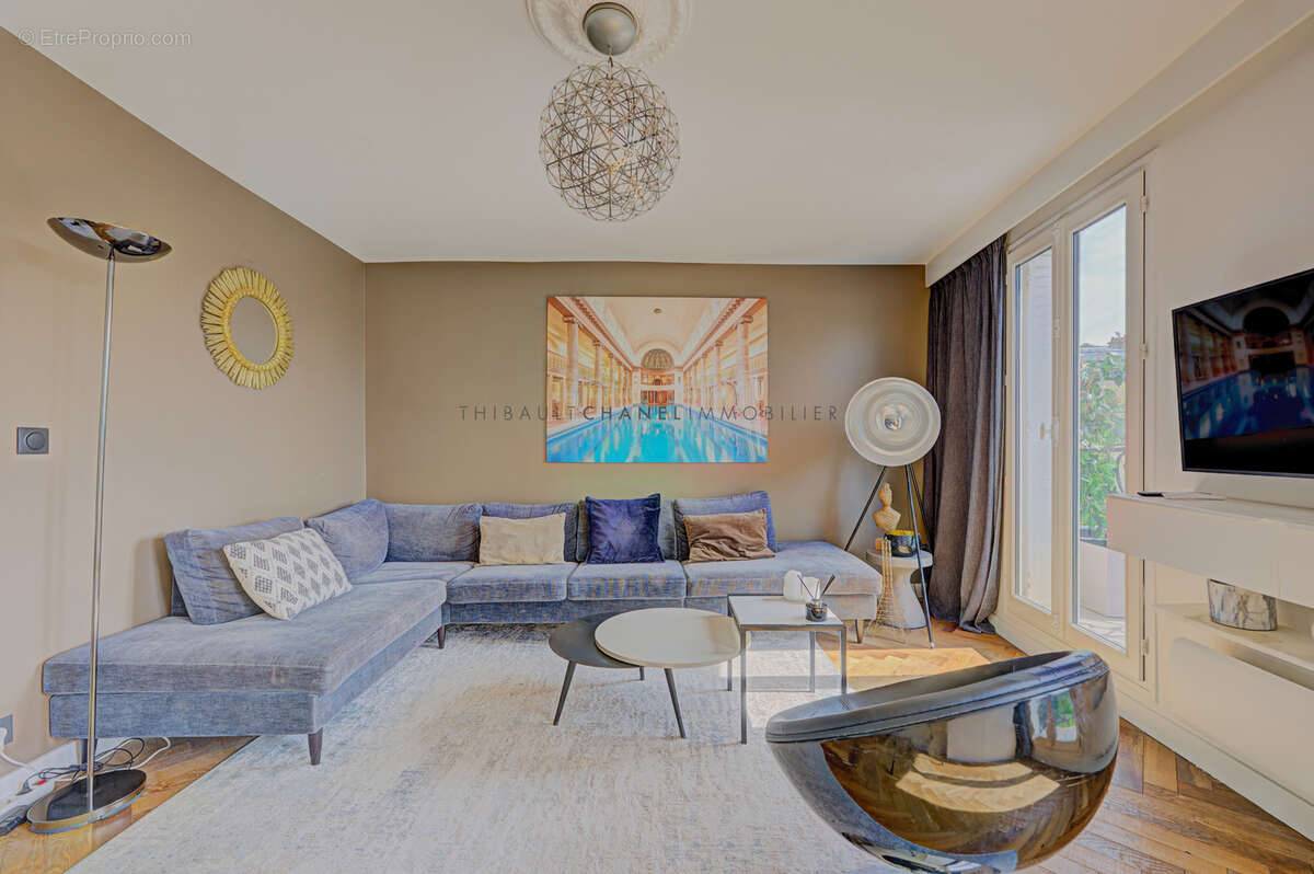 Appartement à PARIS-3E