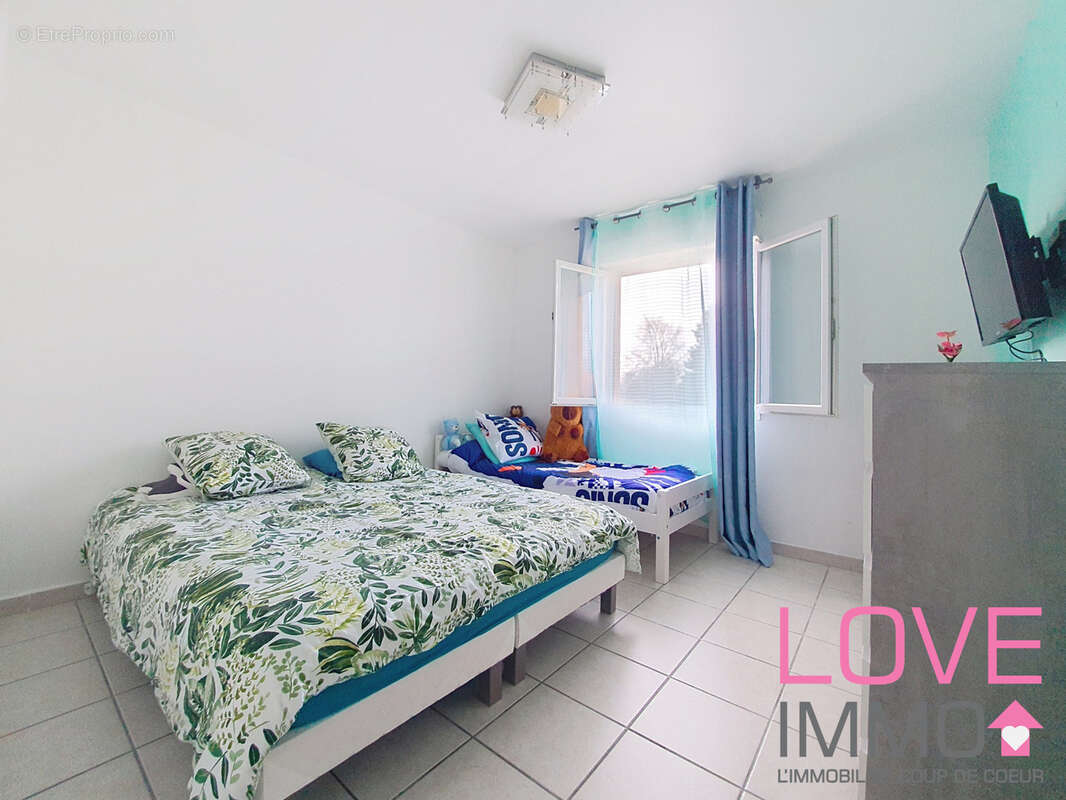 Appartement à LA BATIE-DIVISIN