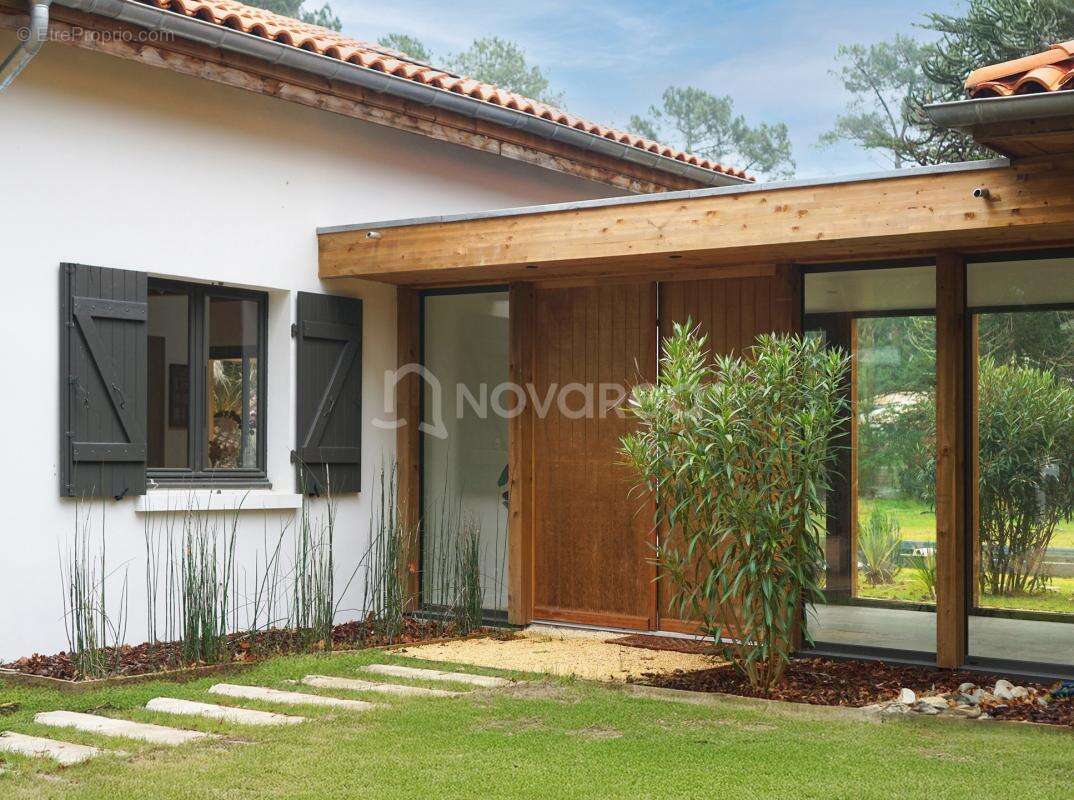 Maison à MOLIETS-ET-MAA