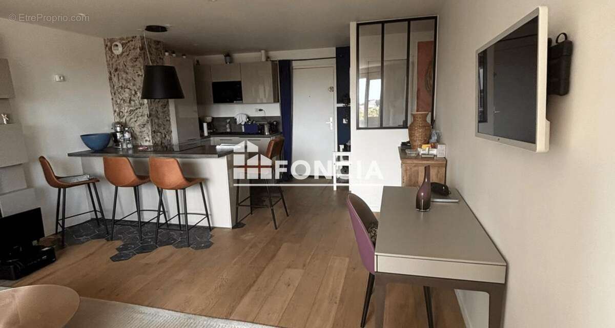 Appartement 2 pièces 44 m² – Hypercentre Évry-Courcouronnes – Proche gare RER C et université – Parking - photo 5