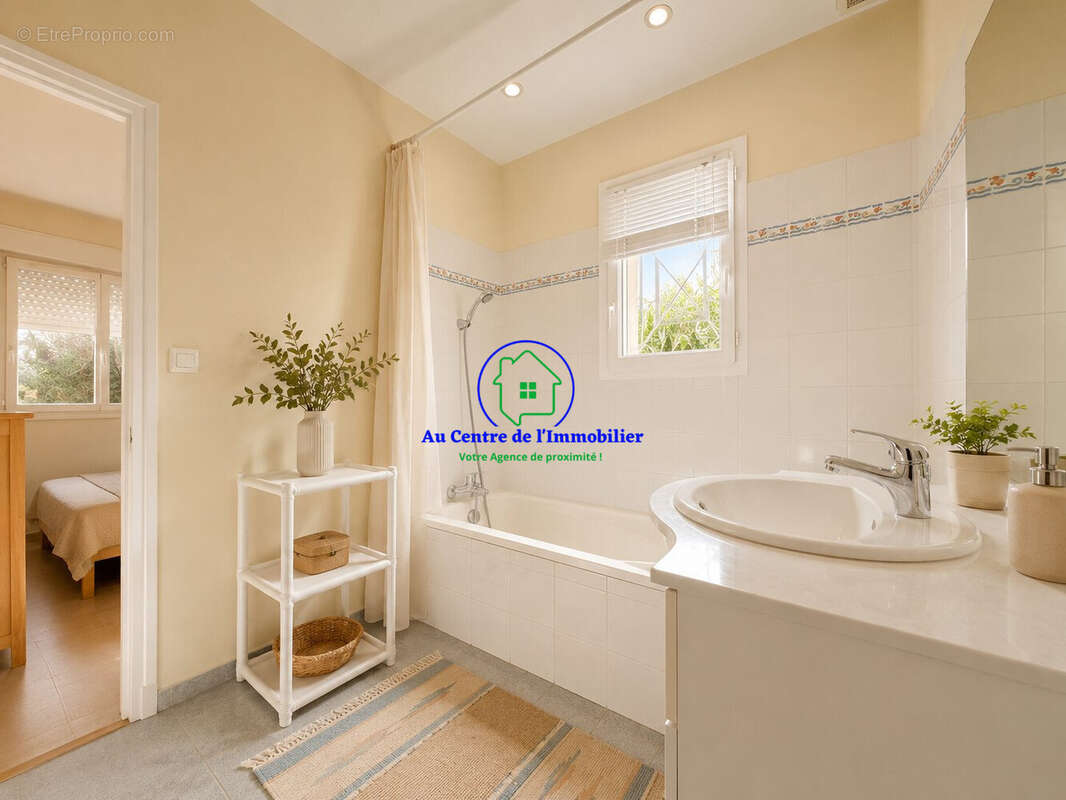 Maison 127 m² à Saint-Pierre-De-Clairac  - photo 9