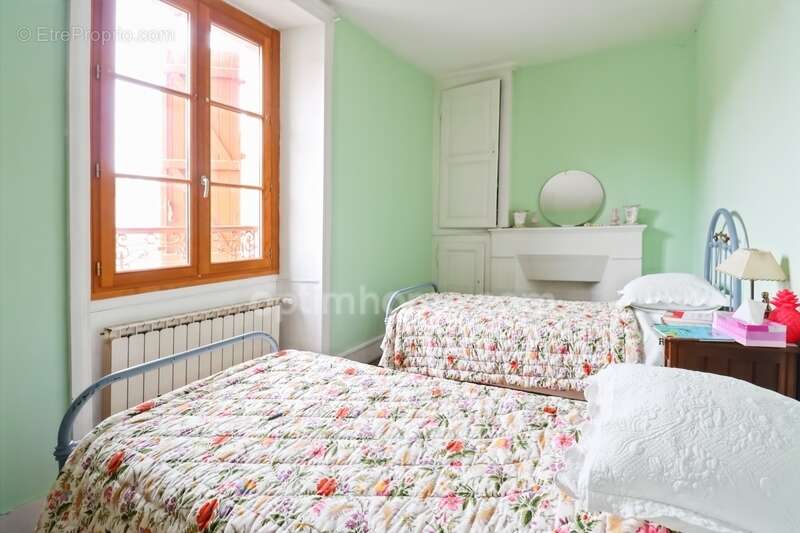 Maison à MAGNAC-LAVAL