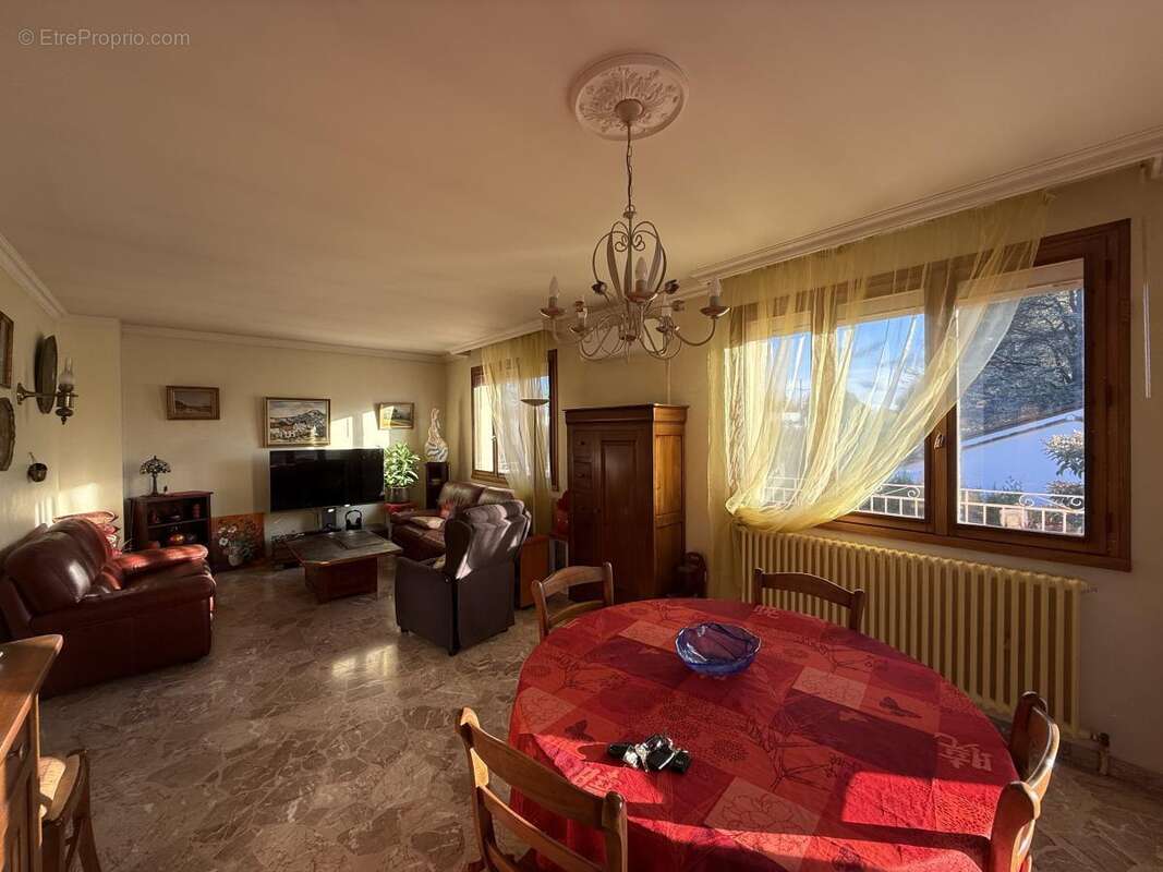 Maison à LE POUZIN
