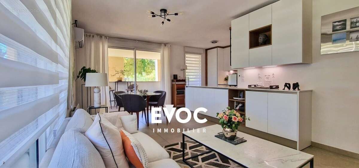 Appartement T3 de 65,6 m² — Terrasse de 44 m² plein sud — Quartier des Beaux-Arts, Montpellier - photo 6