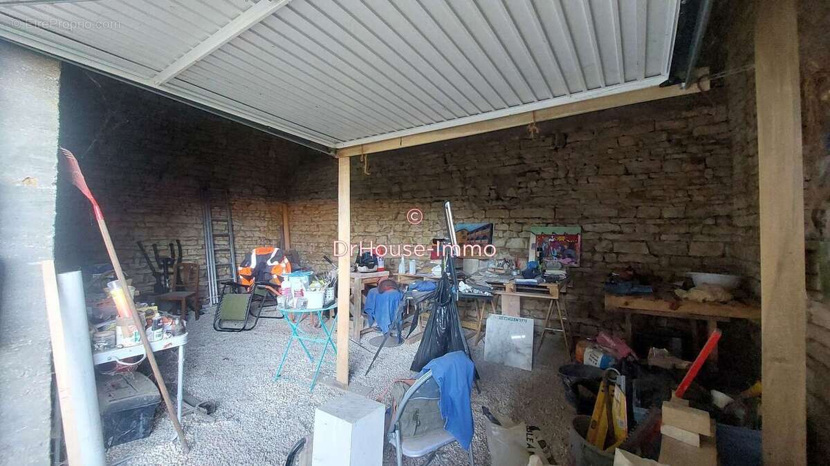 Maison à SAINT-HILAIRE-DE-VILLEFRANCHE