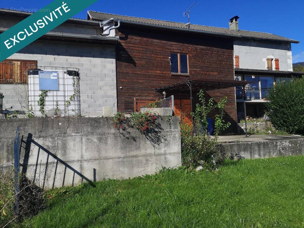 Photo 1 - Maison à COLLONGES