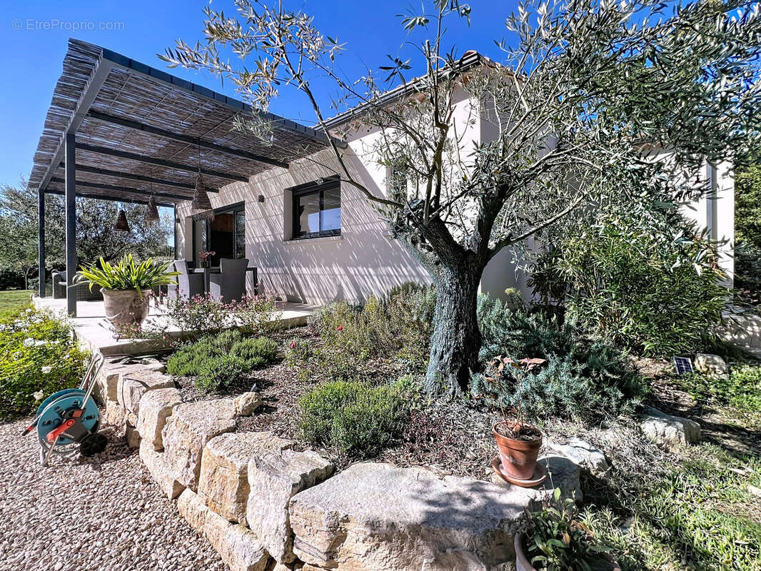 Maison à SAINT-SATURNIN-LES-APT