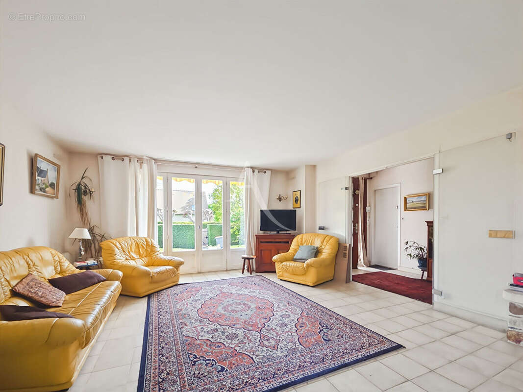 Maison à MEULAN