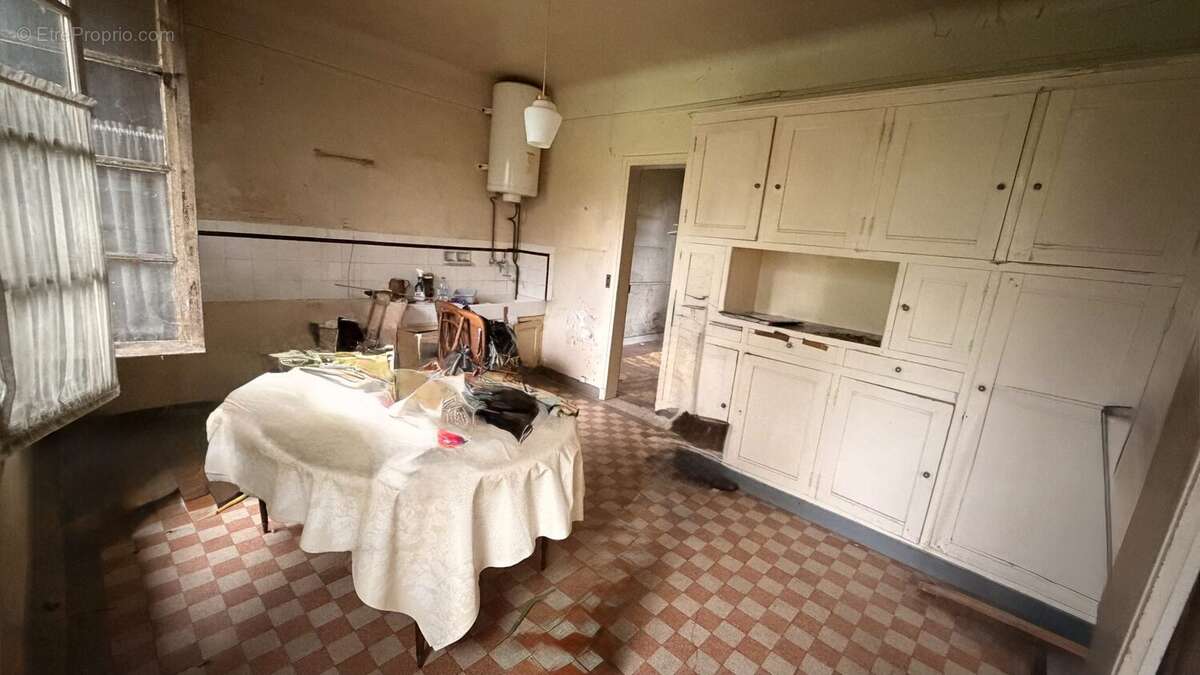 Maison à BRIIS-SOUS-FORGES