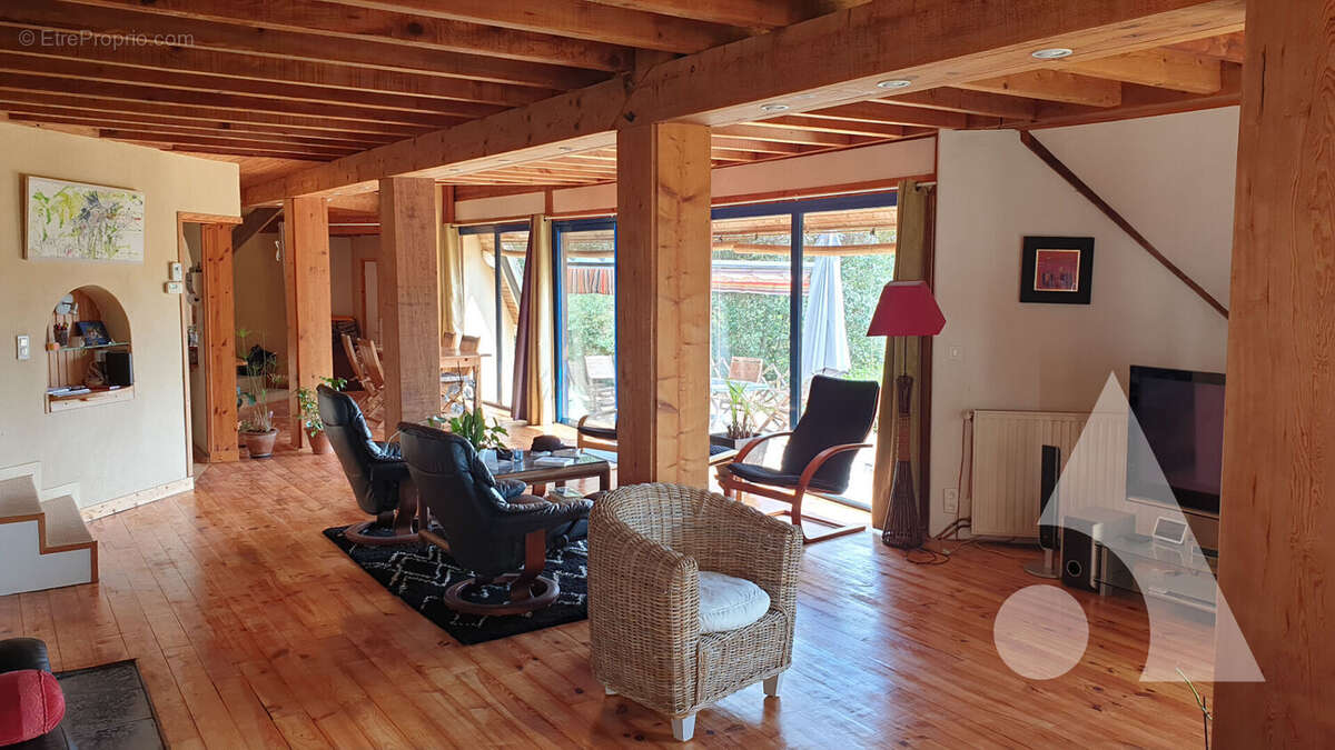 Maison à LES EYZIES-DE-TAYAC-SIREUIL