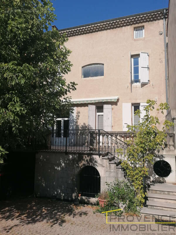 Maison à MONTELIMAR