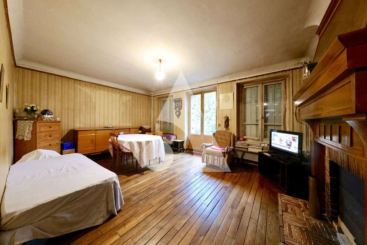 Maison à SOISY-SUR-SEINE