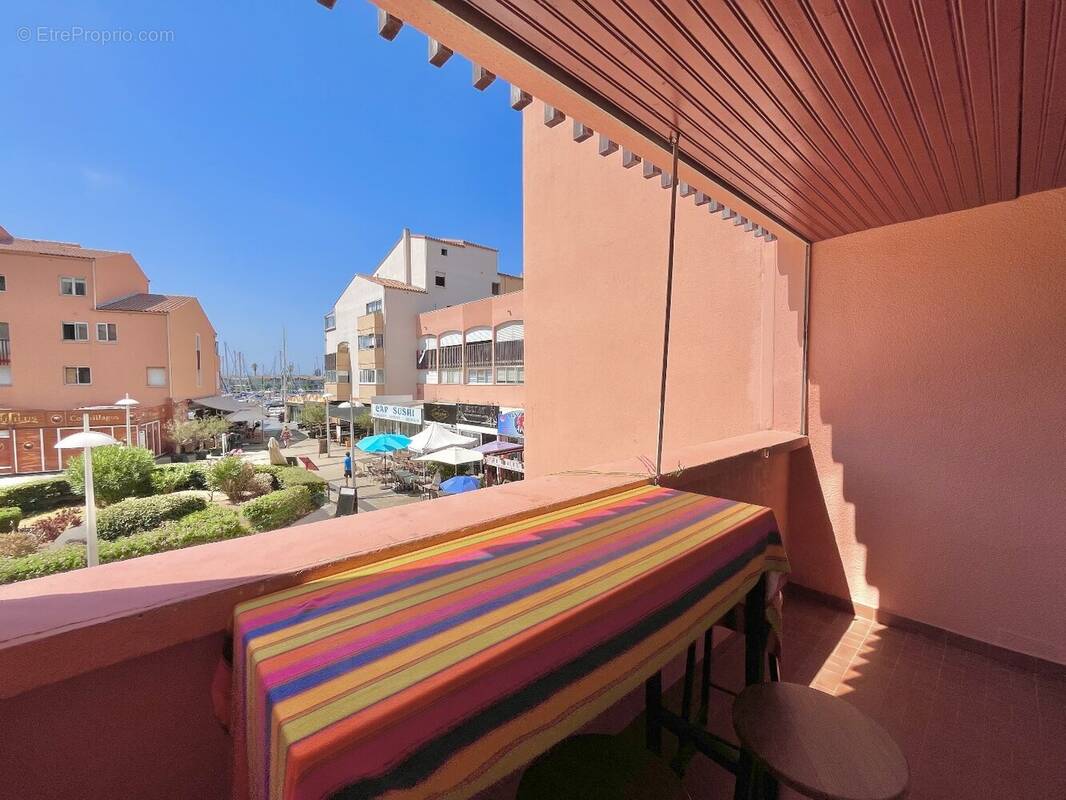 Le cap d'agde  centre port  t2 avec deux terrasses à deux pas du port - photo 1