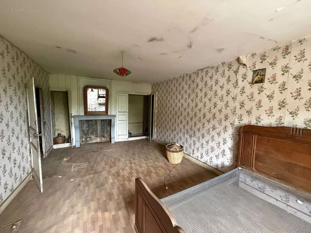 Grande ferme villageoise double indépendante à rénover – deux maisons, nombreuses dépendances, presque 1 hectare - photo 23