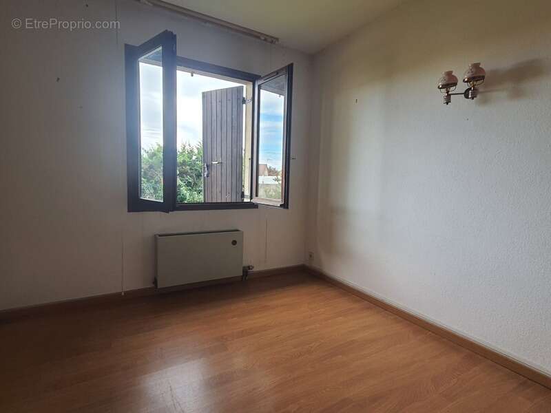 Maison à GRANGES-LES-BEAUMONT