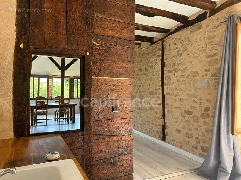 Maison de bourg à vendre 4 pièces env 211m² EXCIDEUIL (24)patio et jardin - photo 25