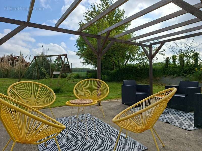 Maison à SAINT-LEONARD-DES-BOIS