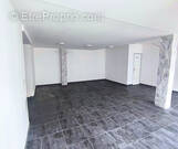 Commerce à ESCAUDAIN