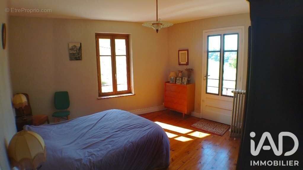 Maison 182 m² à Peyrieu  - photo 9