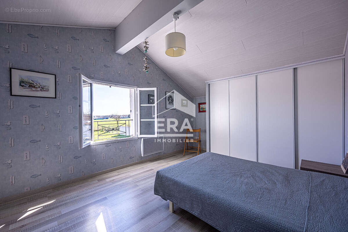 Maison à MORNAC-SUR-SEUDRE