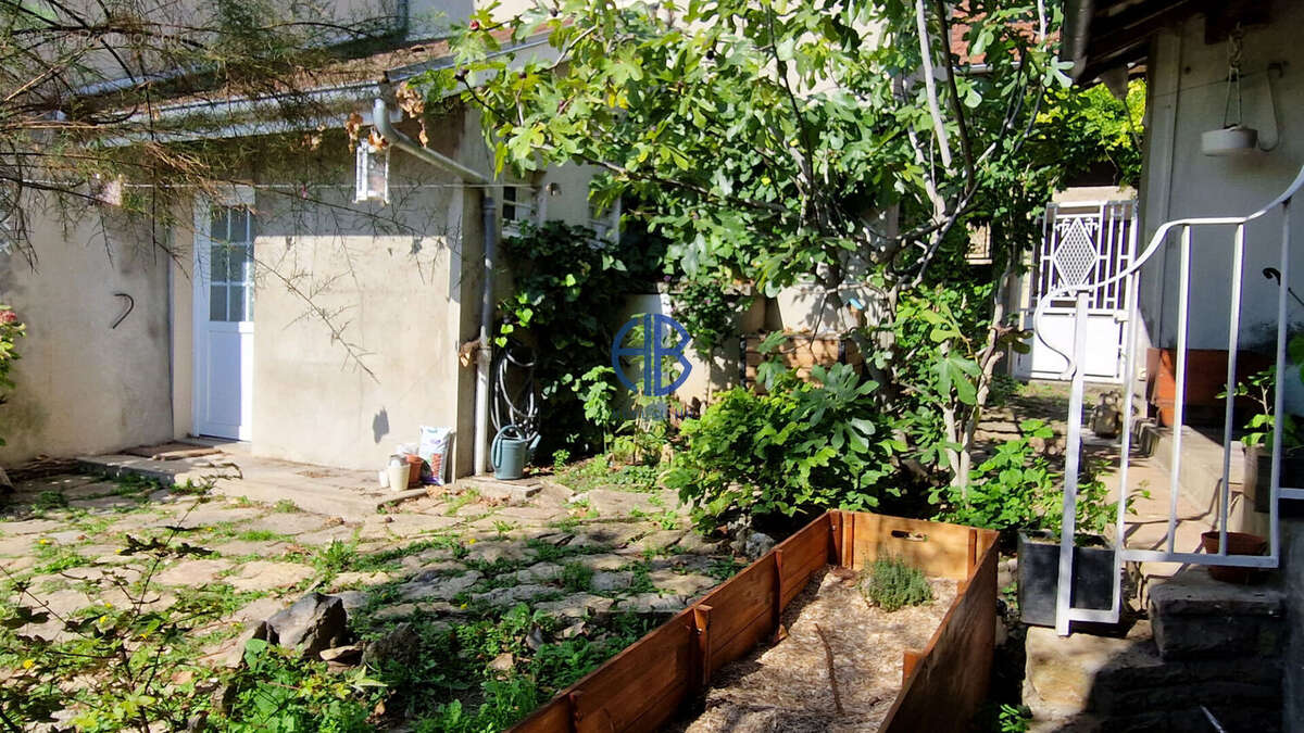 Grande maison de ville avec garage à Trept - photo 15