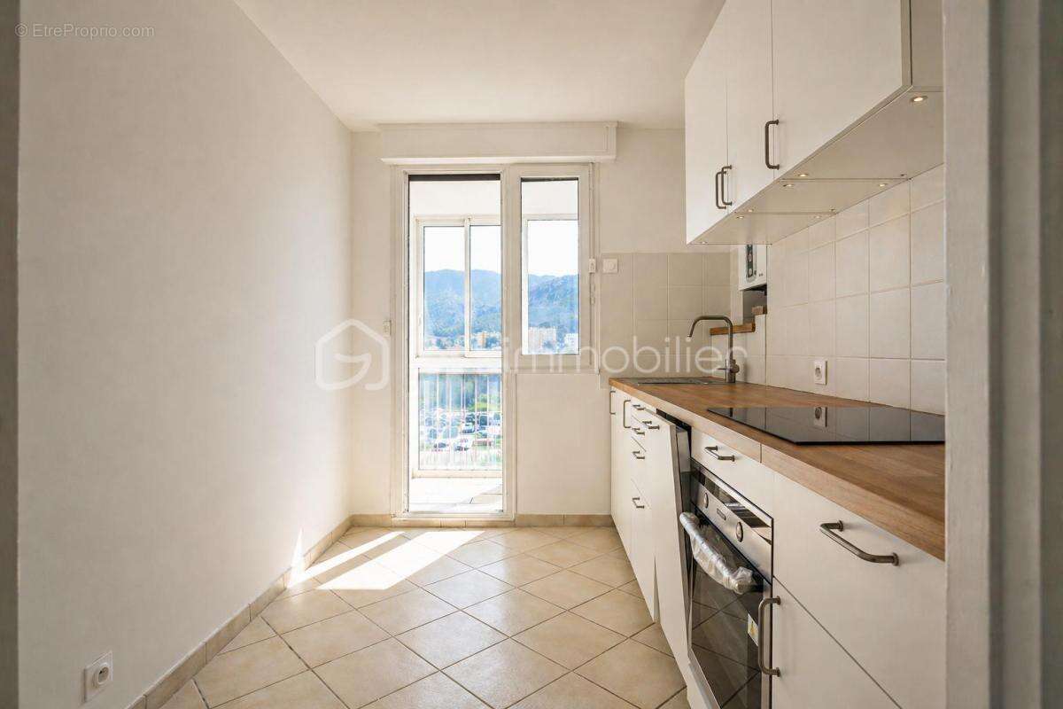Appartement à MARSEILLE-10E