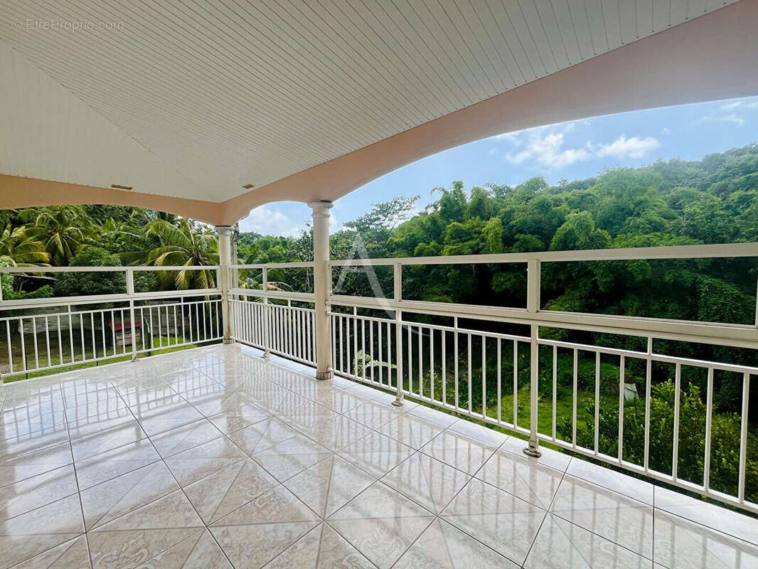 Maison à SCHOELCHER