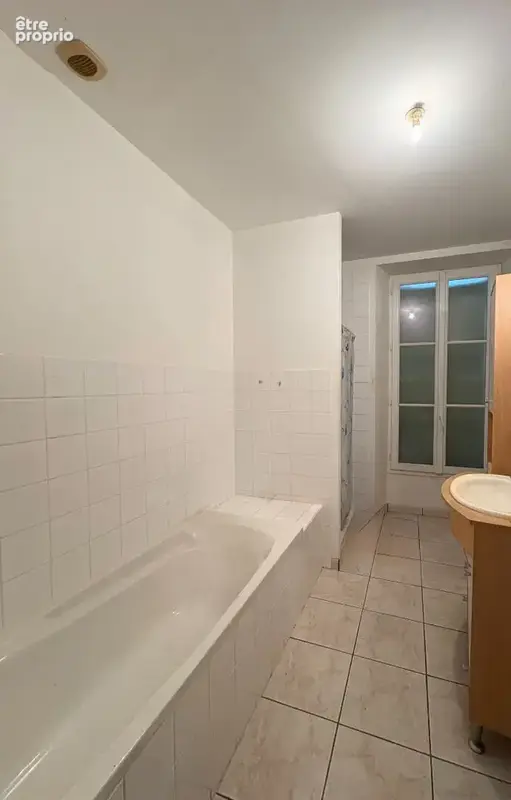 Maison - 2 logements (70m²) - Nalliers - 142m² - photo 9
