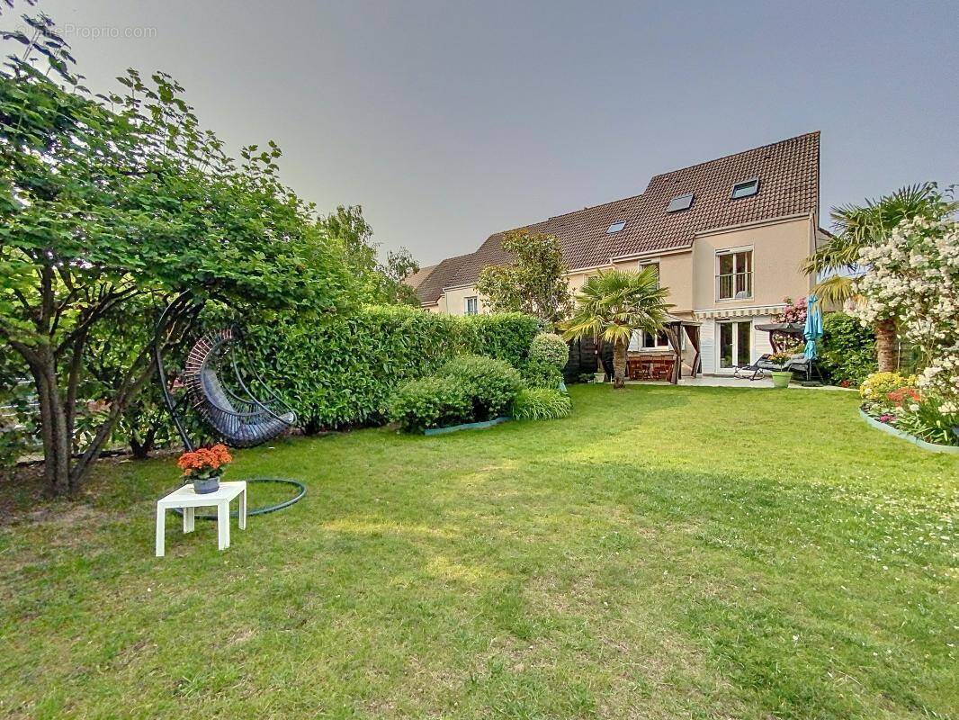 Maison à MONTIGNY-LE-BRETONNEUX