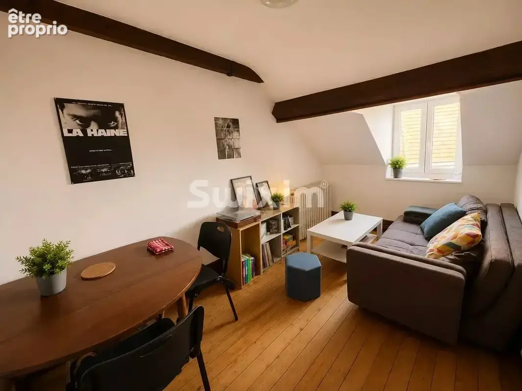 T3 meublé au 4ᵉ étage dans un bel immeuble de style haussmannien, idéalement situé - photo 2