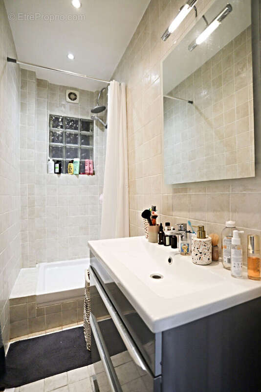 Appartement à PARIS-5E