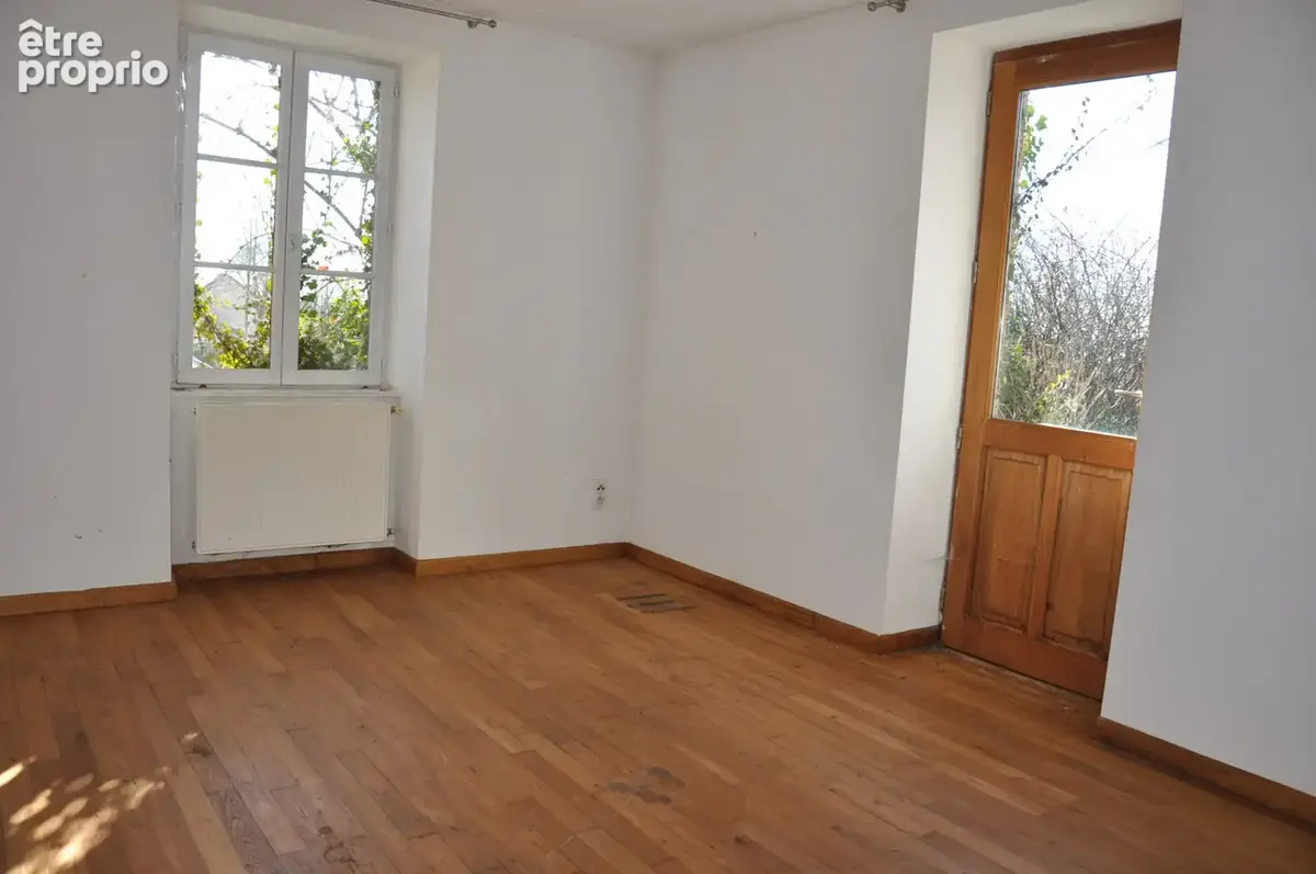 Belle maison en pierre, avec 4 chambres, grange, prévoir des travaux de rénovation - photo 7