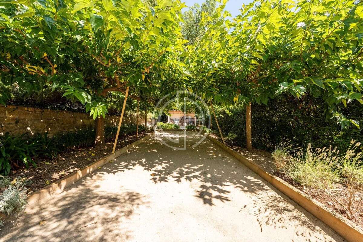 VILLA - MOUGINS - Secteur Prestigieux - photo 15