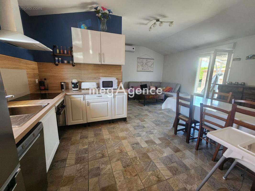 Maison à SAINT-ANDRE-DE-CUBZAC