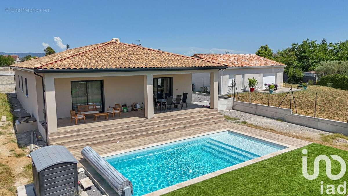 Photo 2 - Maison à SAINT-ETIENNE-DE-FONTBELLON