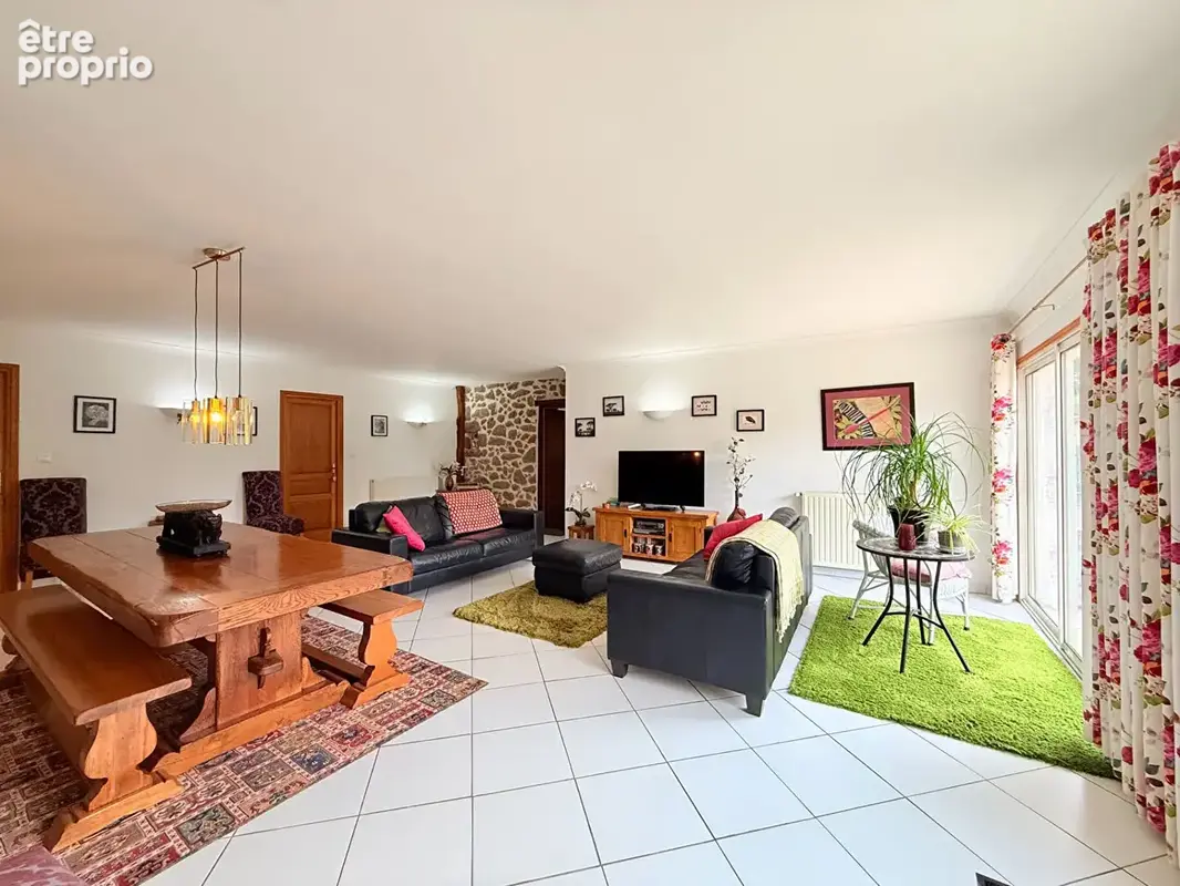 Une maison à partager, chacun chez soi : quatre chambres et deux espaces de vie avec accès et jardins privatifs - photo 19