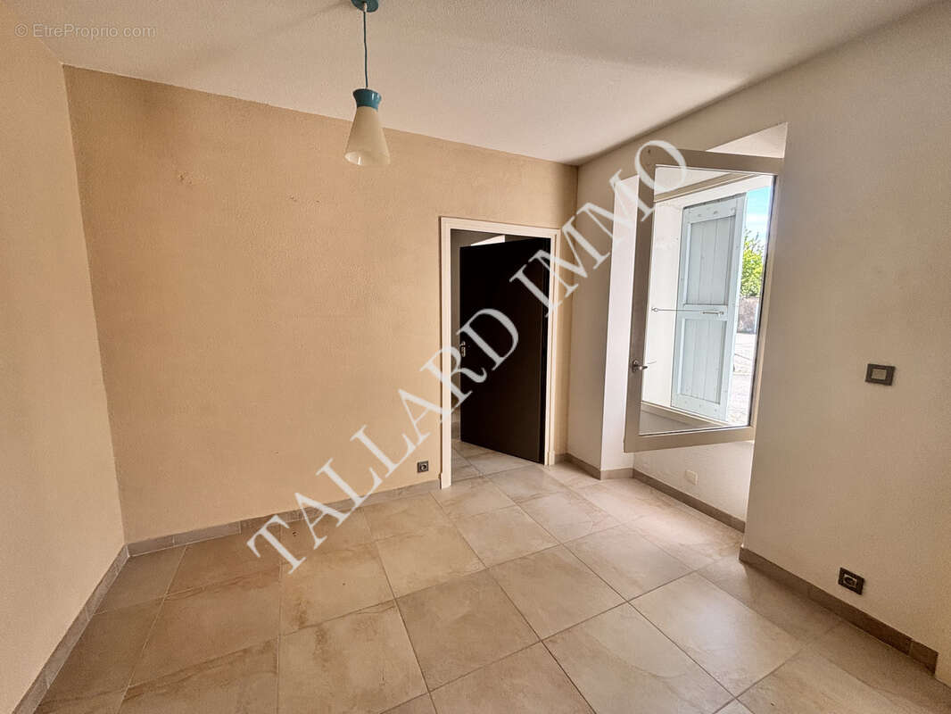 Appartement deux pièces en rez de chaussée - photo 7