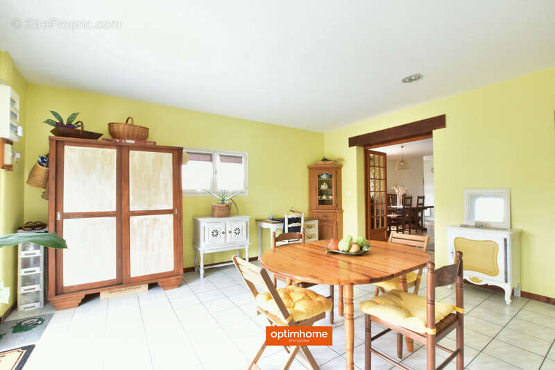 Maison à AMBARES-ET-LAGRAVE