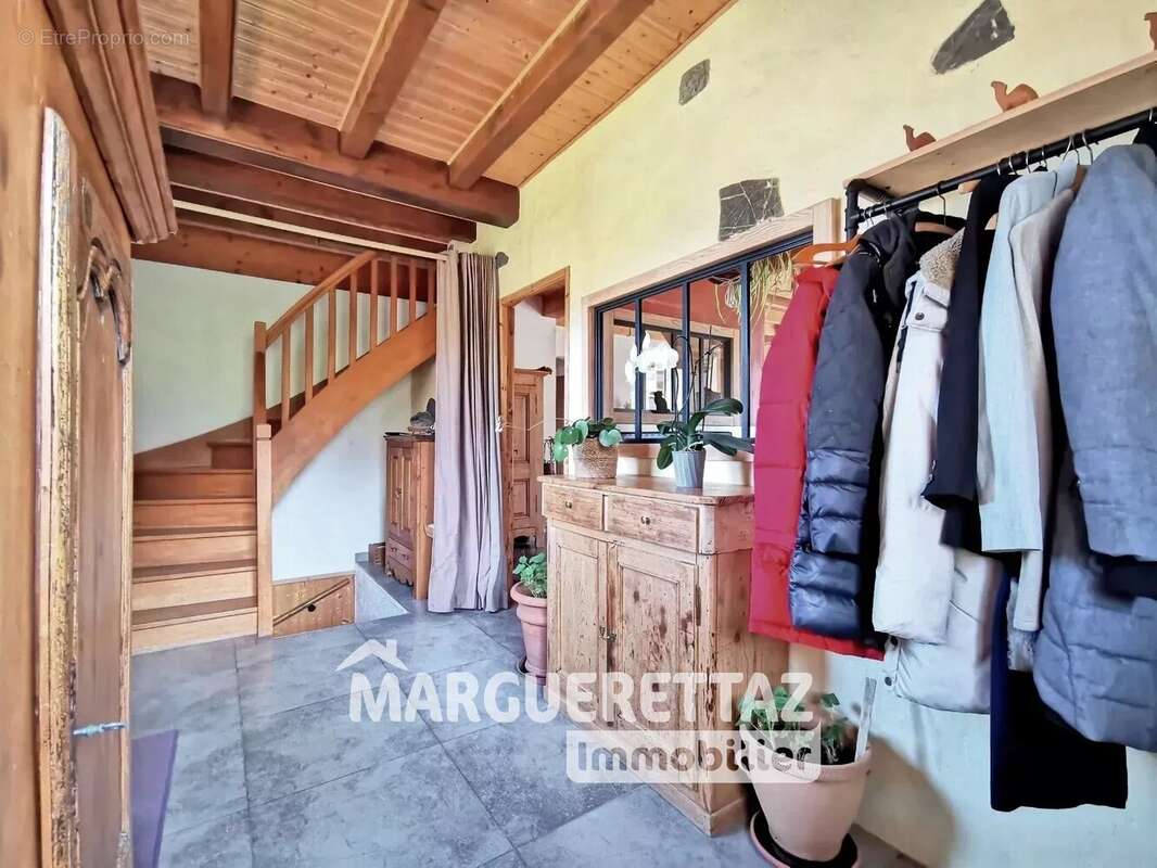 Maison à PEILLONNEX