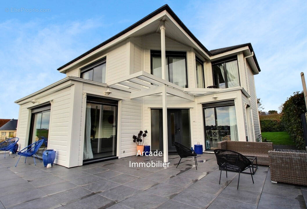 Maison à FONTAINE-LA-MALLET