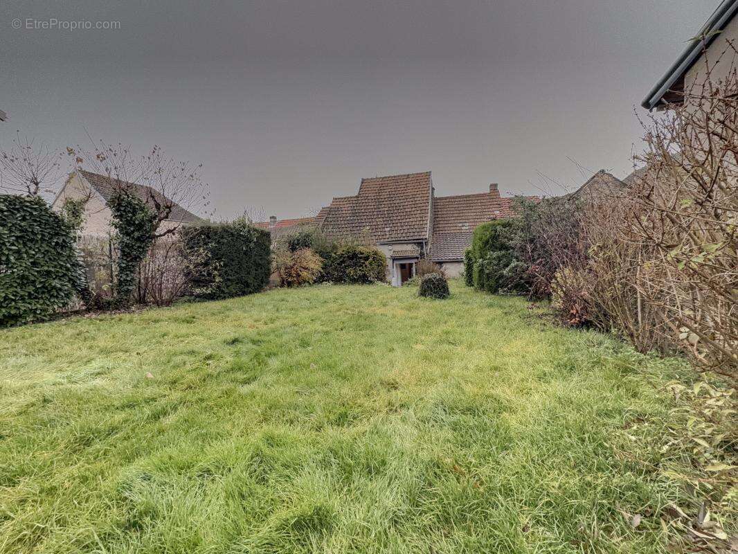 Maison à RUFFEY-LES-ECHIREY