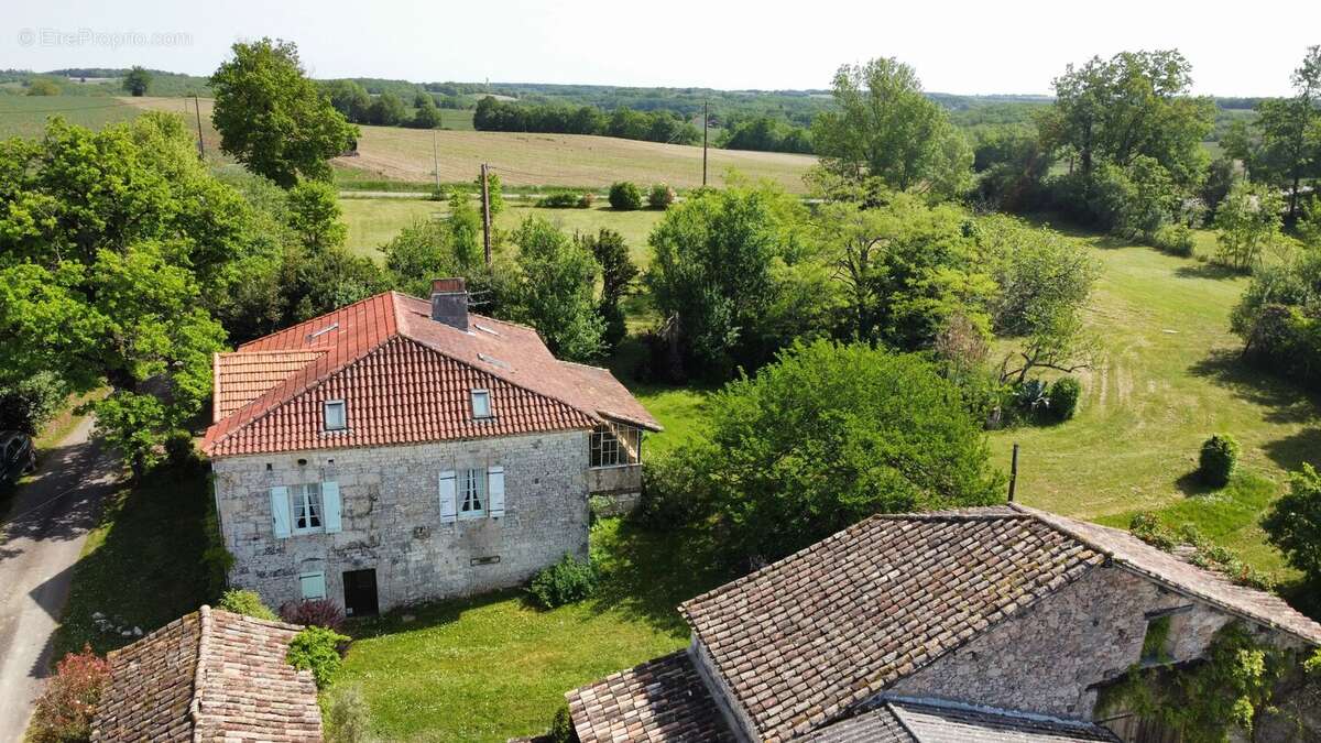 Charmante ferme rénovée avec piscine et dépendances – Proche Montaigu-de-Quercy, Tarn-et-Garonne - photo 20