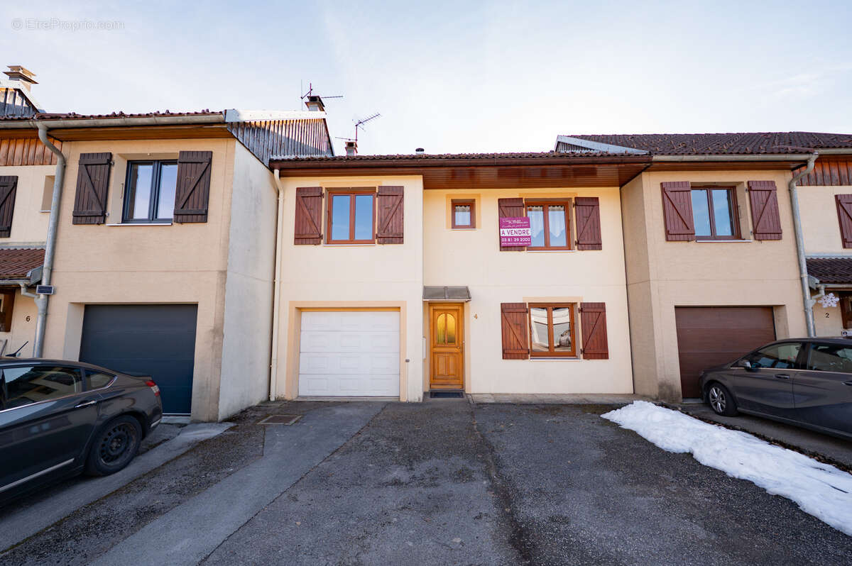 Maison à PONTARLIER