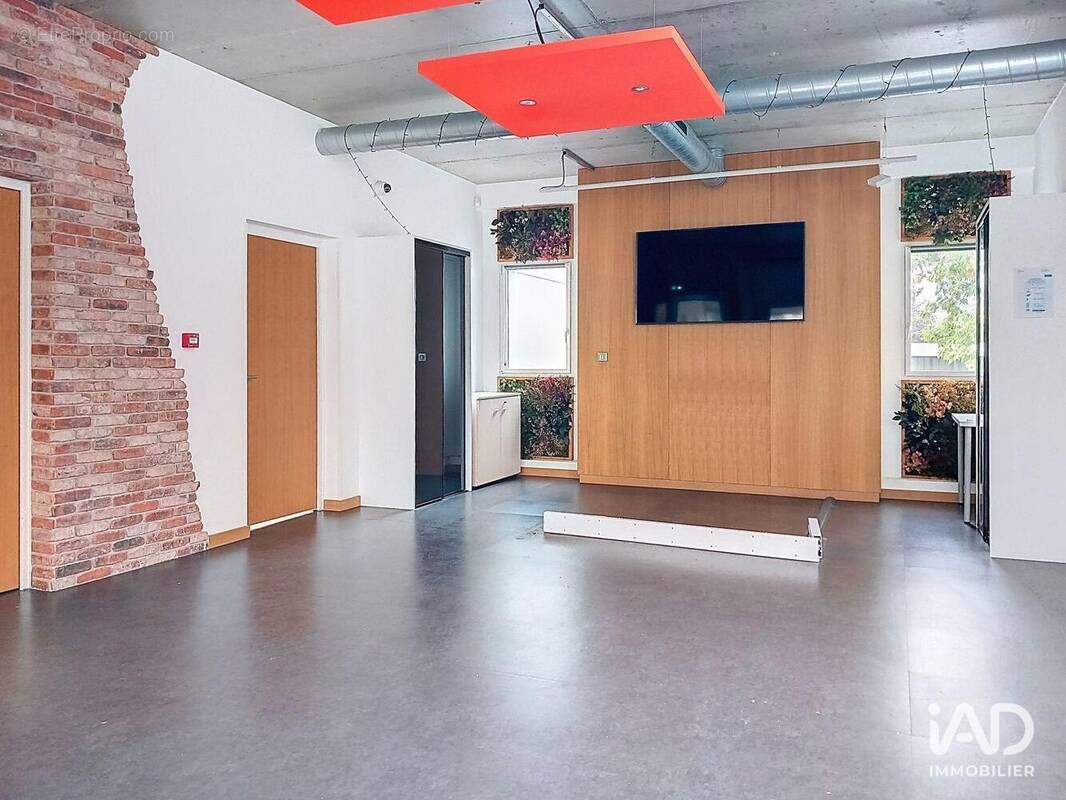 Photo 1 - Commerce à SAINT-GREGOIRE