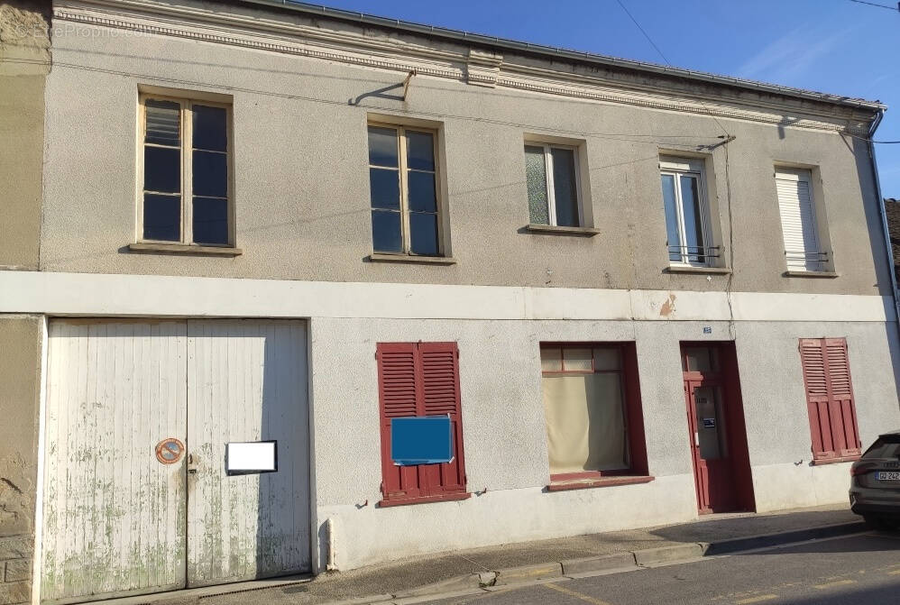 Maison à CHATENAY-SUR-SEINE