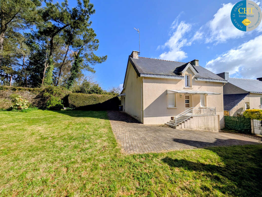 Maison à MONTENEUF