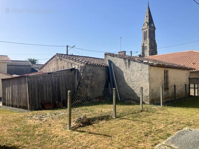 Maison à VALEYRAC