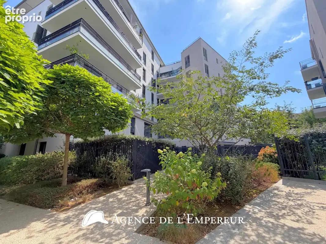 4 pièces, 3 chambres, balcon, au calme, proche place Besche à Rueil. 2 parkings. Résidence récente - photo 27