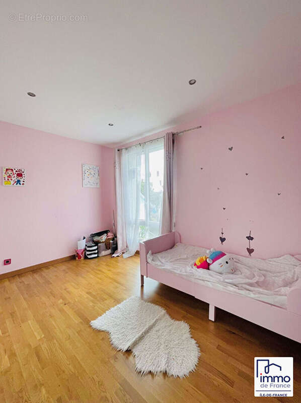 Maison à LIVRY-GARGAN