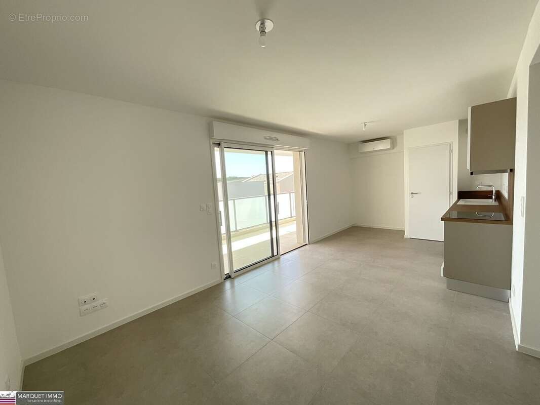 Appartement à SAUVIAN